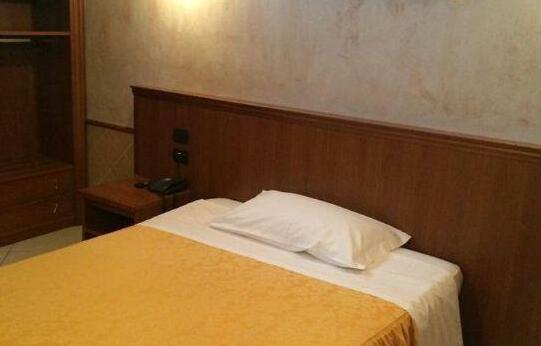 Hotel Astrid Milan - Photo3