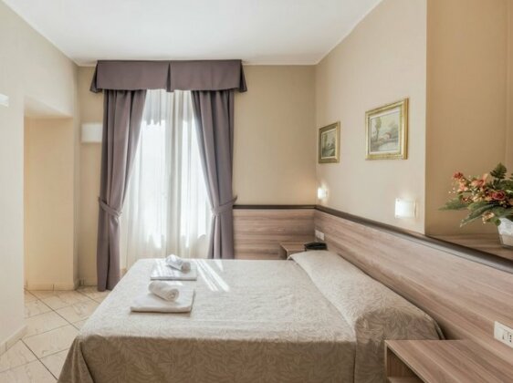 Hotel Brianza Milan - Photo2