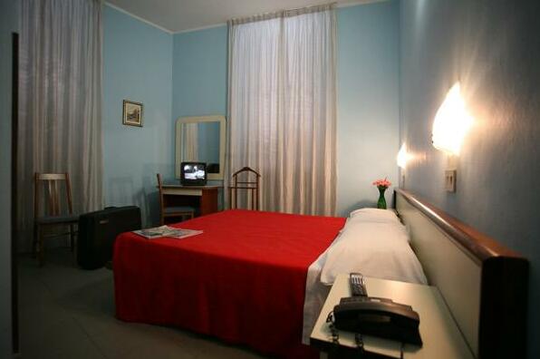 Hotel Calypso Milan - Photo5