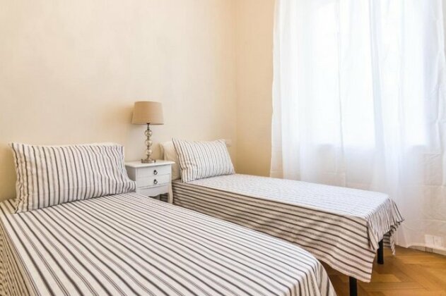 Luxury 3 bedrooms 500m from Duomo