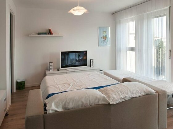 Marina's White Apartment - Photo3