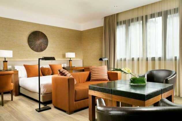 Milan Suite Hotel - Photo4