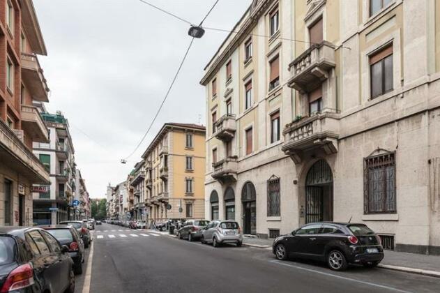 Temporary House - Piazza Piola