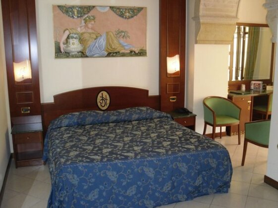 Hotel Garibaldi Milazzo - Photo2
