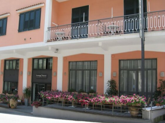 Hotel Caporal