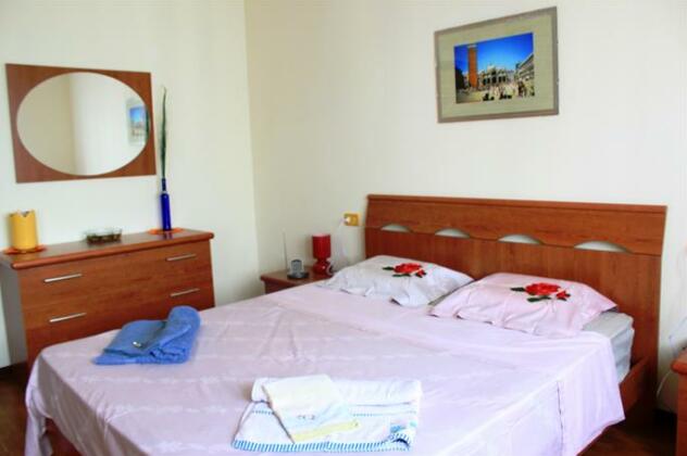 The Sunny House - Photo4