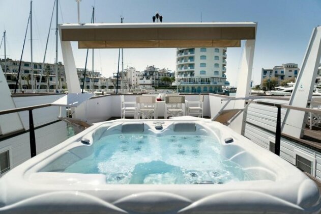 Portoverde Luxury Houseboat - Photo3
