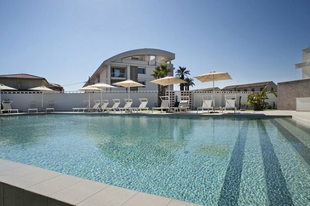 Modica Beach Resort - Photo2