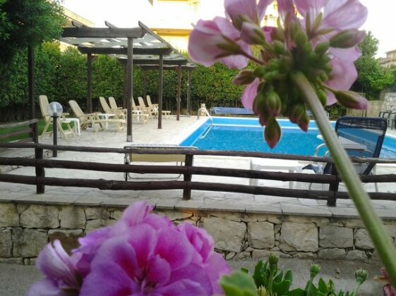 Studio in Modica With Pool Access Enclosed Garden and Wifi - 15 km From the Beach - Photo5