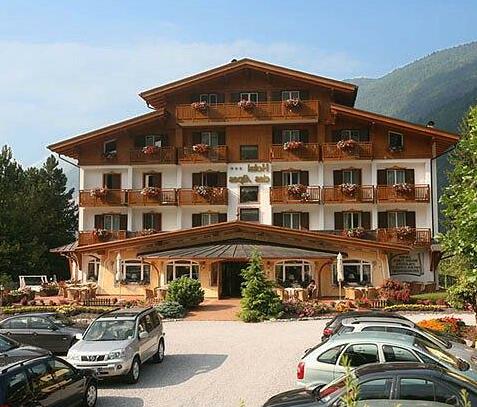 Hotel Des Alpes Molveno