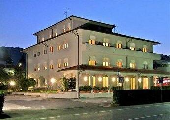 Hotel Gina Monsagrati - Photo2