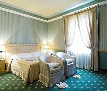 Grand Hotel Nizza Et Suisse - Photo2