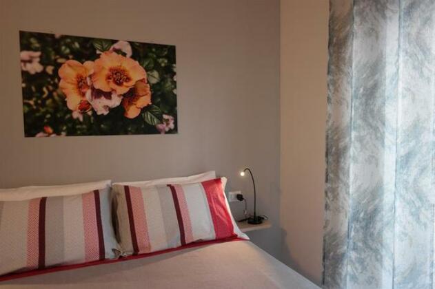 Grey Rooms Guesthouse - Photo4
