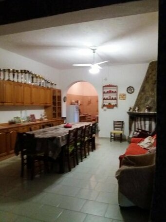 House With 3 Bedrooms in Musei With Terrace - 20 km From the Beach - Photo5
