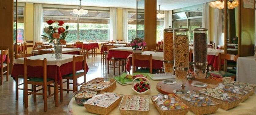 Hotel Roma Nago-Torbole - Photo3