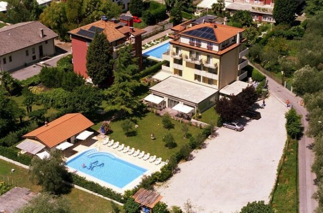 Hotel Villa Verde - Photo2