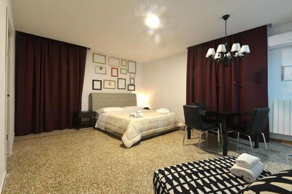 Angioino Rooms - Photo2