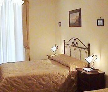 B&B Dimora Cirillo Naples - Photo5