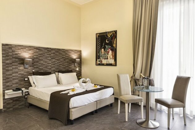 Boutique Hotel Piazza Carita' - Photo2