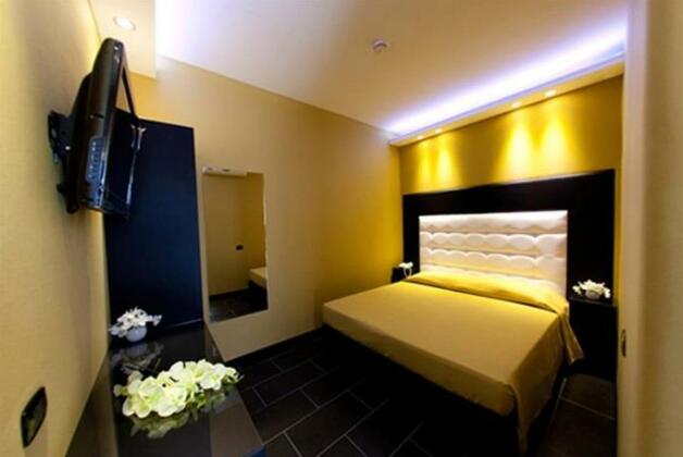 Fly Boutique Hotel - Photo4