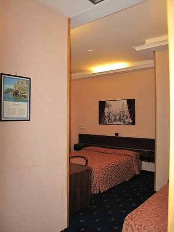 Hotel Luna Rossa Naples - Photo2