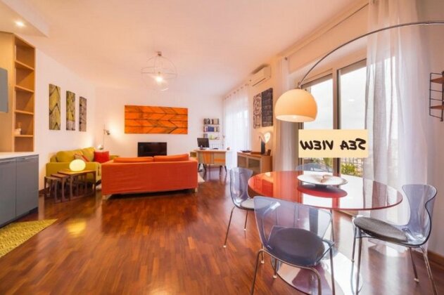 Naima Sea View Design Apartment - Photo4