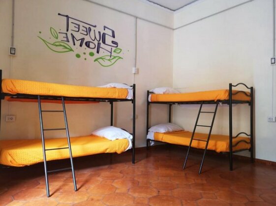 Naples Experience Backpackers Hostel - Photo4