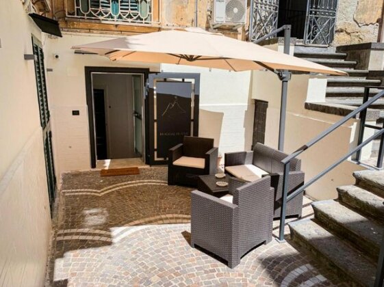 Novi Suites - centro storico & Piazza Dante - Photo2