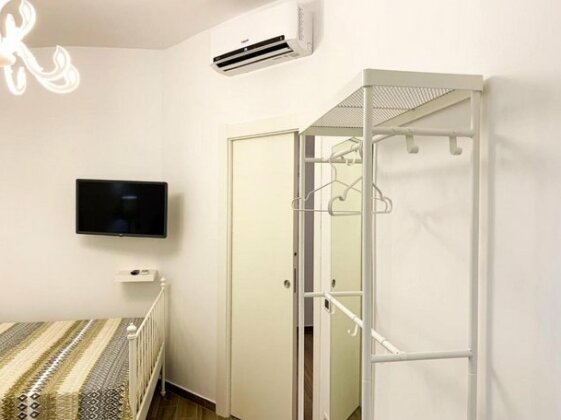 Novi Suites - centro storico & Piazza Dante - Photo3