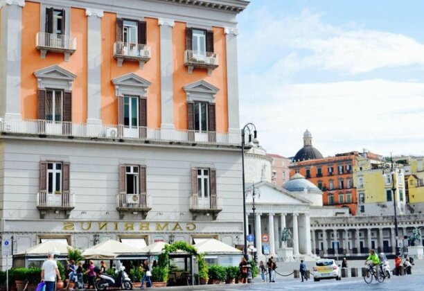 Relais Piazza Del Plebiscito