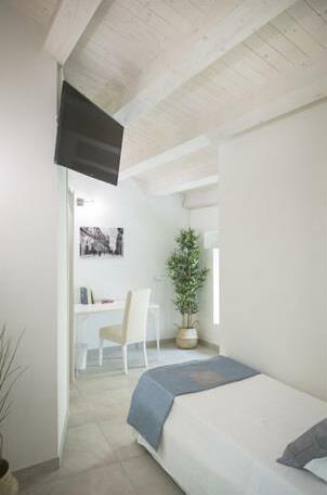  Photo 4