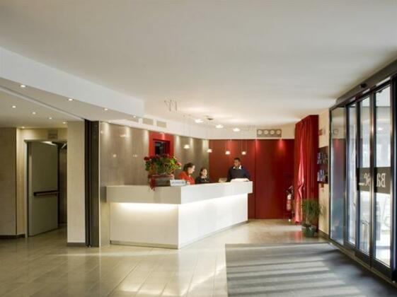 Base Hotel To Stay - Photo3