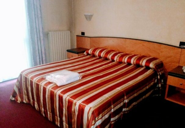 J Hotel Orbassano - Photo5