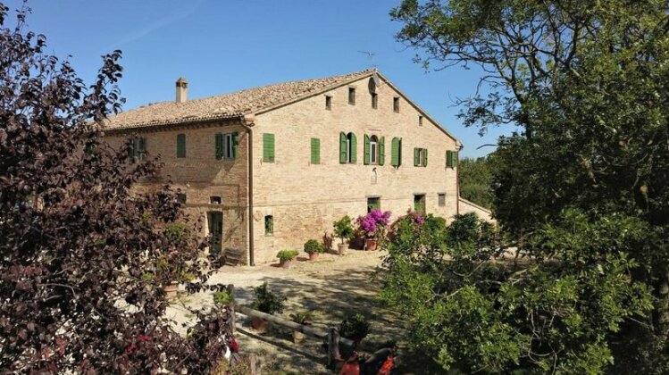 COTTAGE OF CHARME dentro la Vineria Montetorto Marche