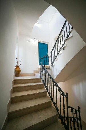 Dafne Ostuni - Photo2