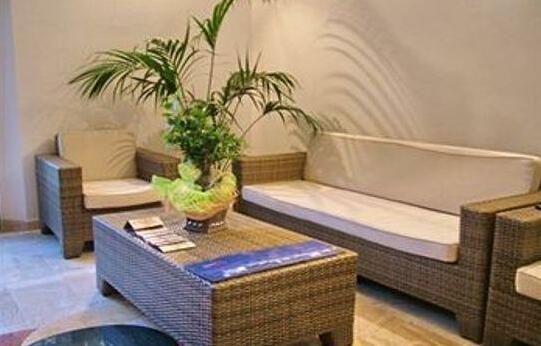 Family Village Hotel - Photo2