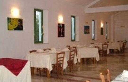 Family Village Hotel - Photo4