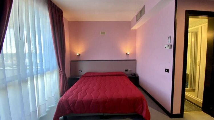 Hotel Clorinda - Photo4