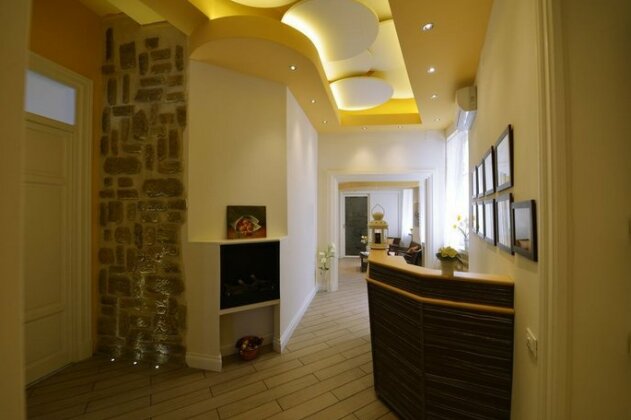 1 7 4 Via Roma - Photo3