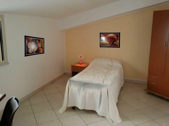 Butterfly Rooms - Photo2