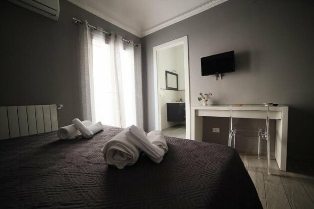Cavour37 Rooms - Photo2