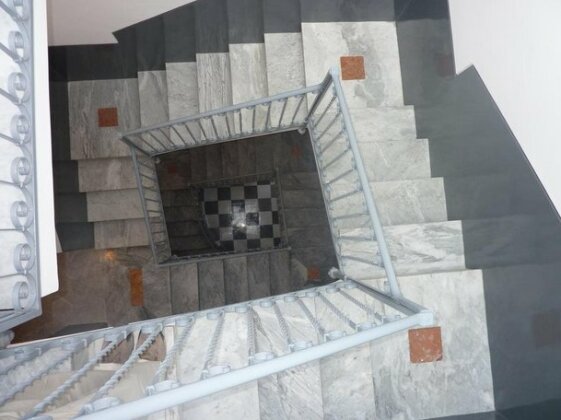 Dante Flat - Photo2