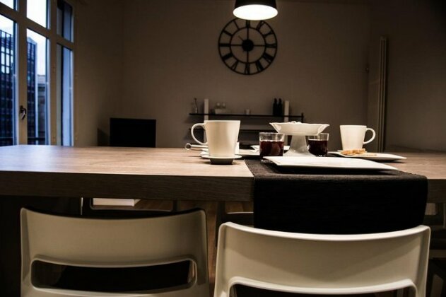 Home In City - Photo3