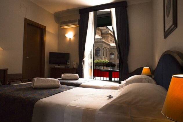 Massimo Plaza Hotel - Photo2