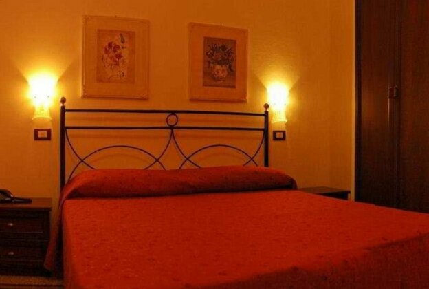 Ruggiero VII - Photo5