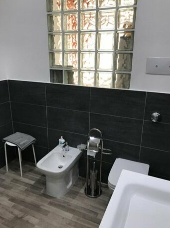 Suite 306 - Photo2