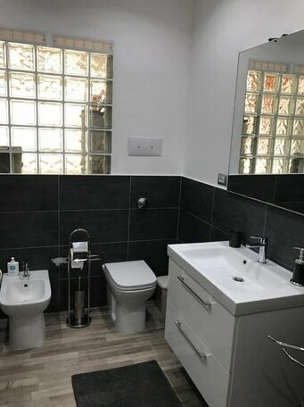Suite 306 - Photo5
