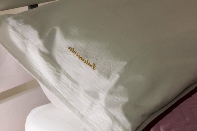 Suite in Center - Photo2