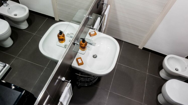 Suite in Center - Photo3