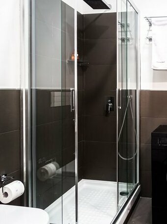 Suite in Center - Photo5